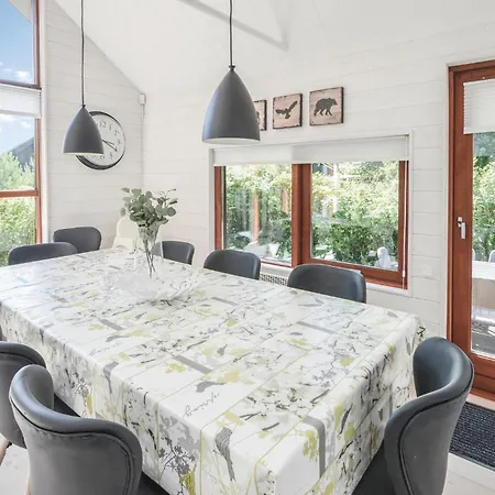Three-Bedroom Holiday Home In Ebeltoft *